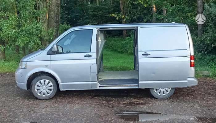 Volkswagen Transporter - 2