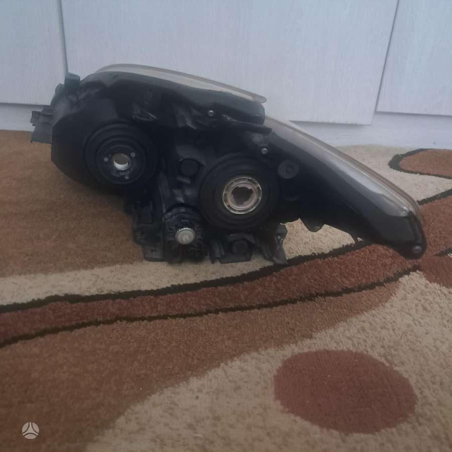 Toyota Prius žibintai