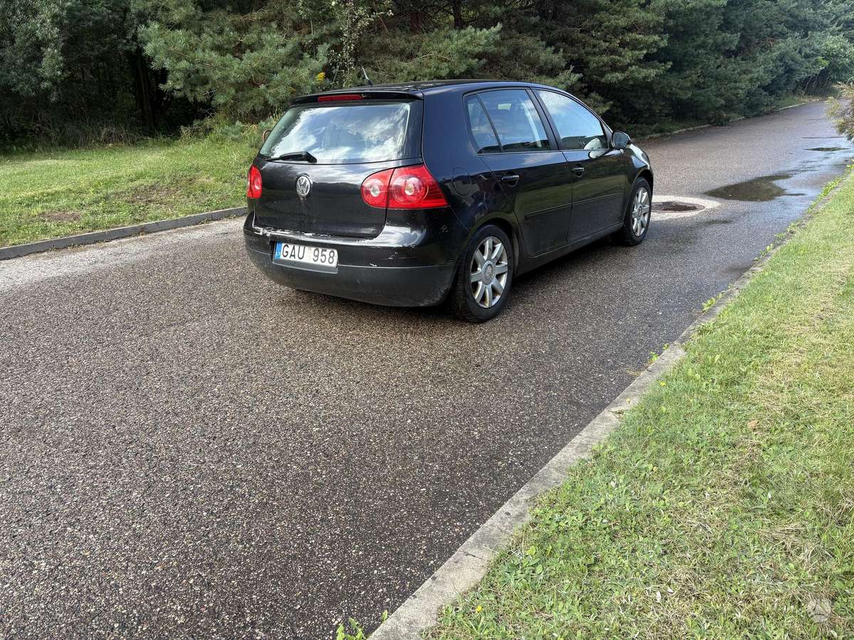 Volkswagen Golf - 4