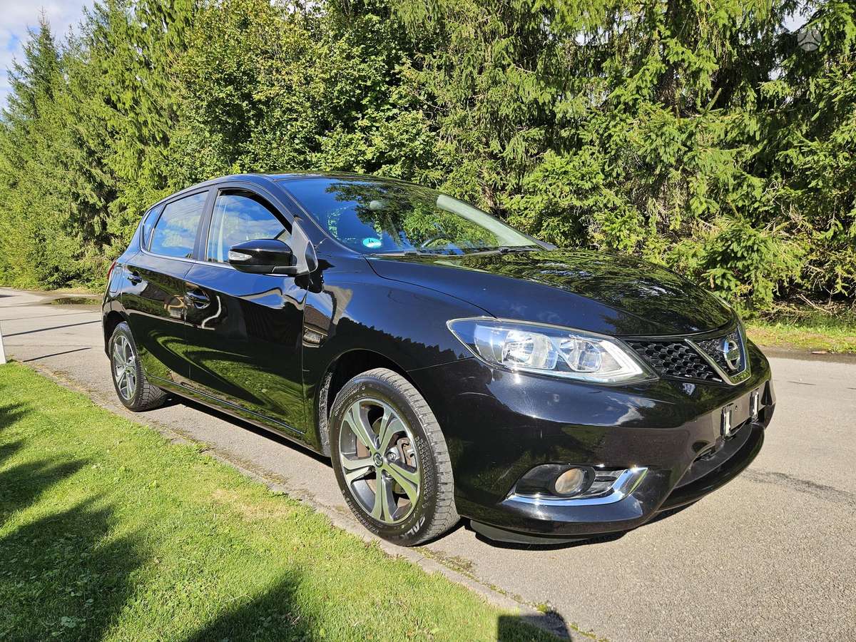 Nissan Pulsar, 1.2 l., hatchback