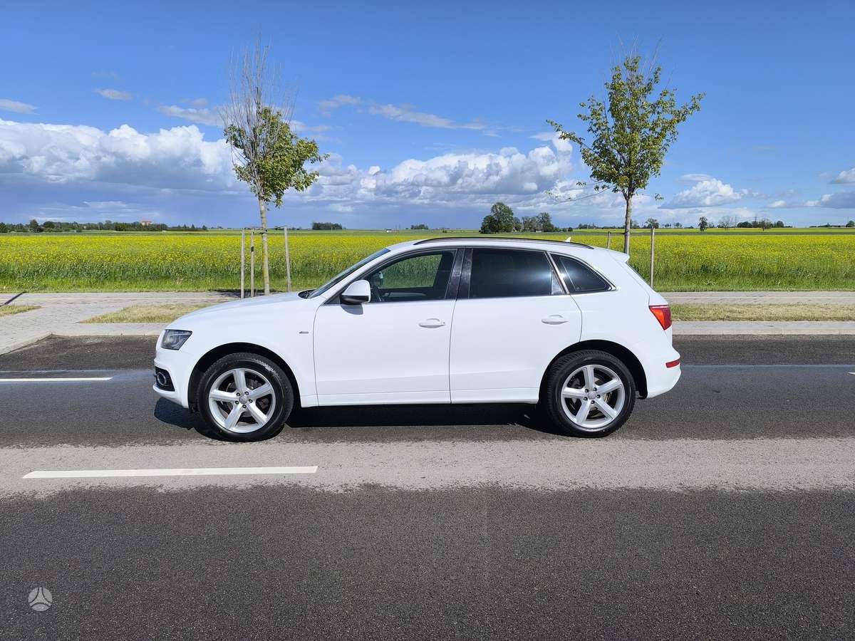 Audi Q5, 2.0 l., Внедорожник / Кроссовер