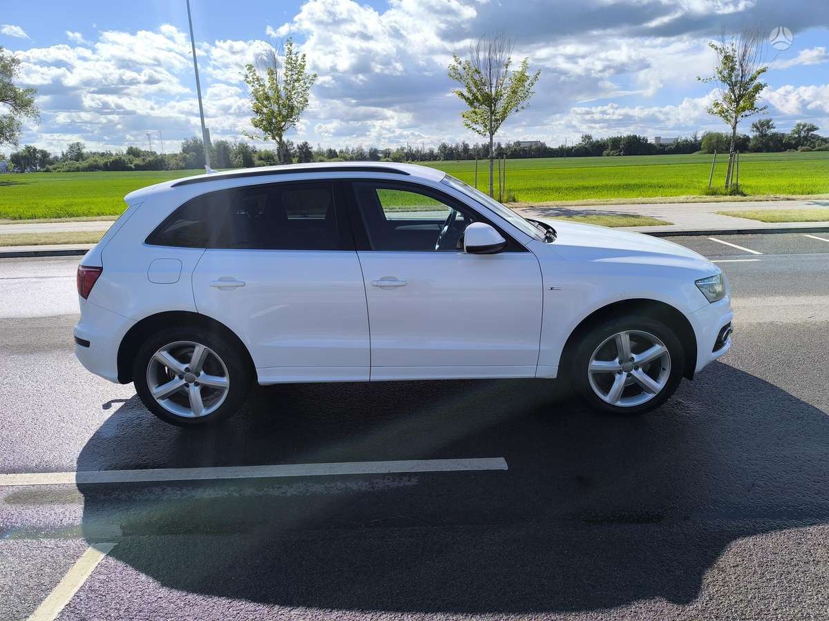 Audi Q5, 2.0 l., Внедорожник / Кроссовер