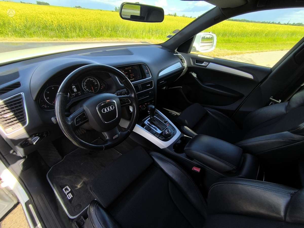 Audi Q5, 2.0 l., Внедорожник / Кроссовер