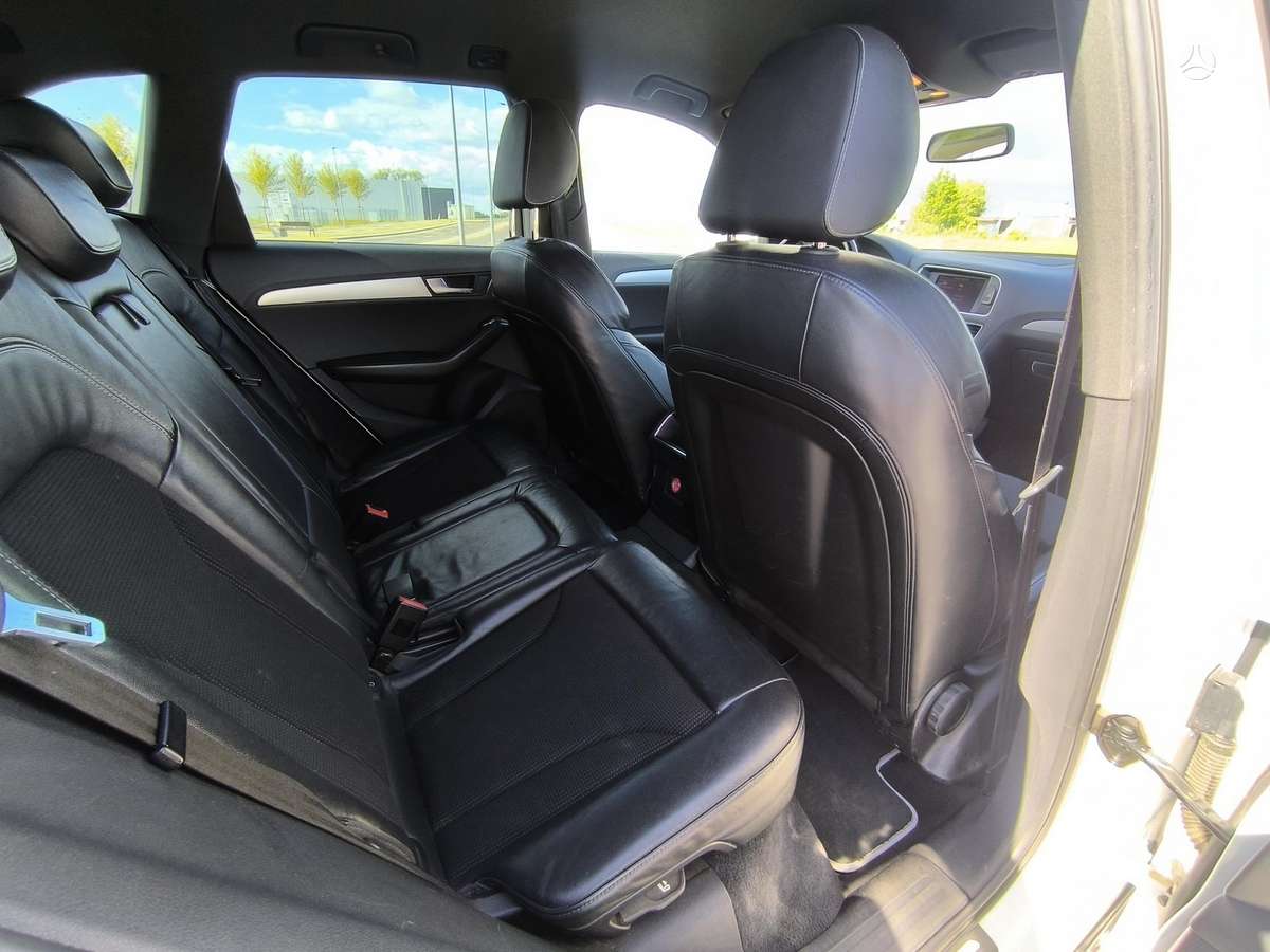 Audi Q5, 2.0 l., Внедорожник / Кроссовер