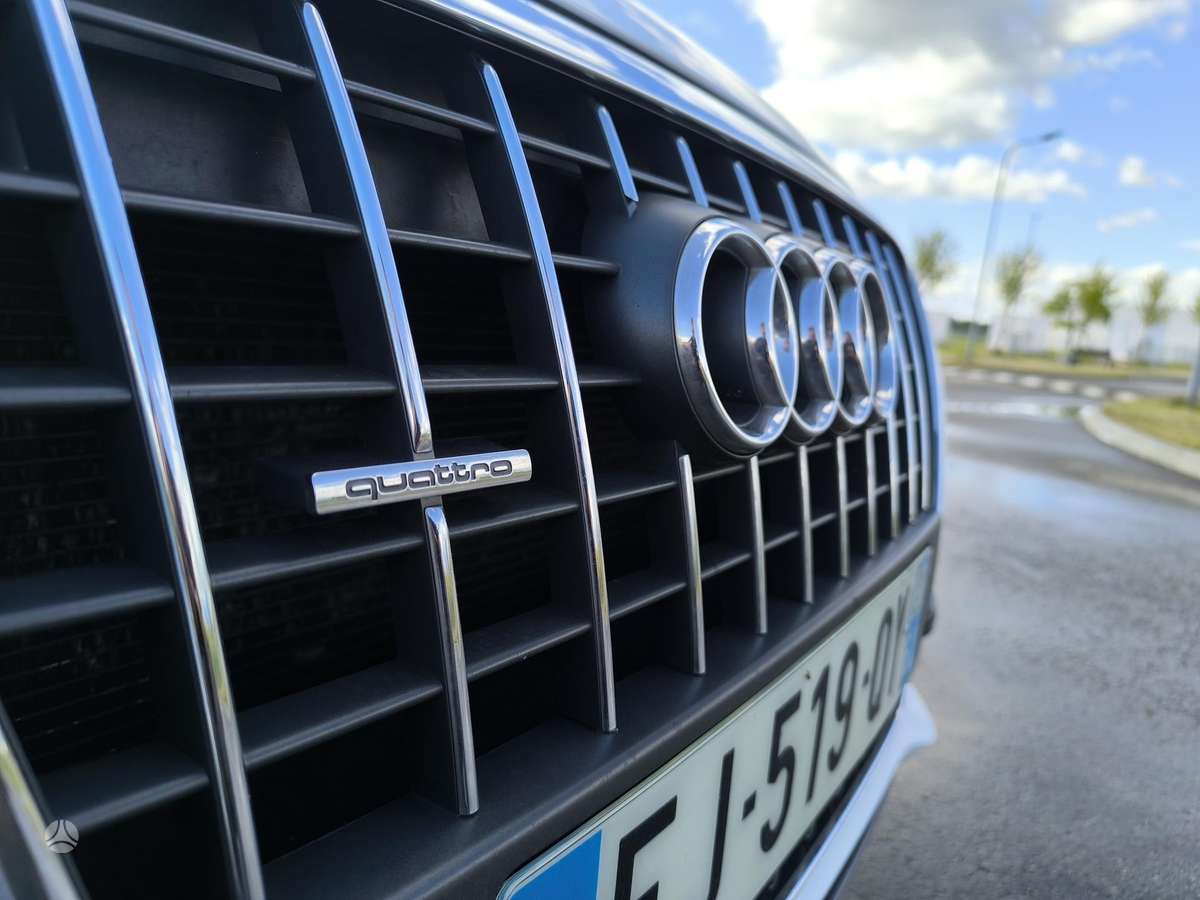 Audi Q5, 2.0 l., Внедорожник / Кроссовер