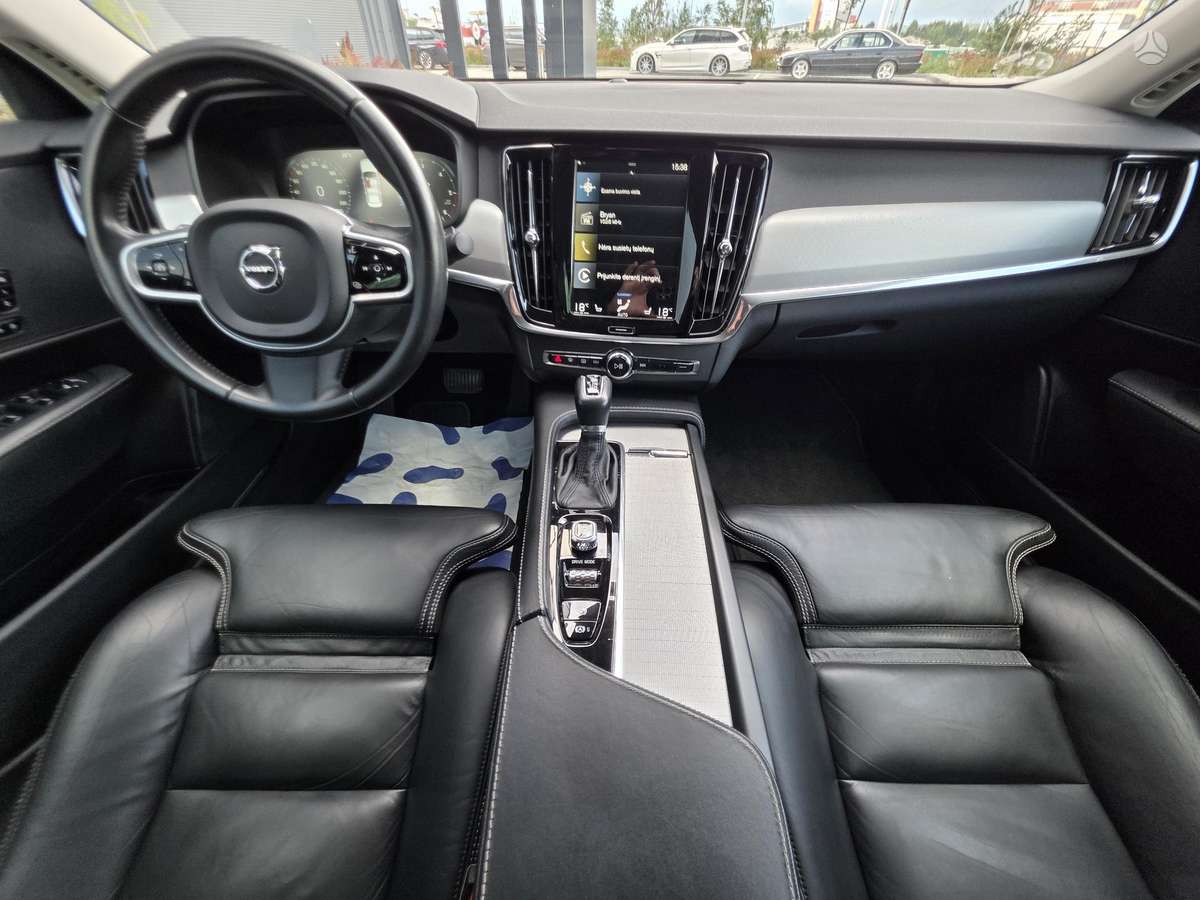 Volvo S90 - 12