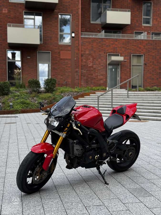 Suzuki SV 650cc, street / classic