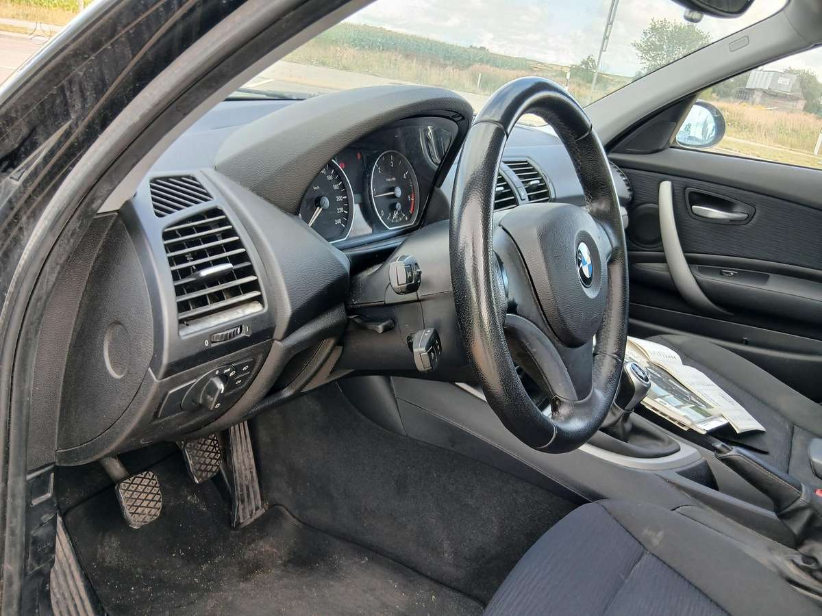 BMW 118, 2.0 l., Хэтчбек