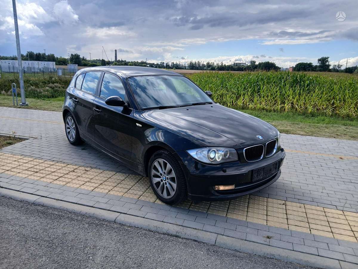 BMW 118, 2.0 l., Хэтчбек