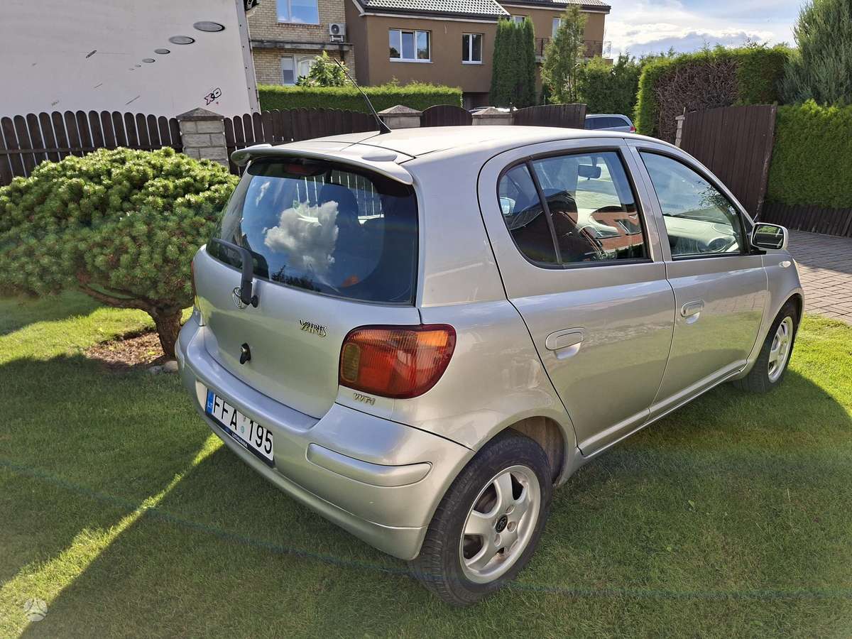 Toyota Yaris - 3
