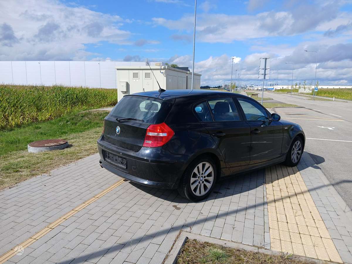 BMW 118, 2.0 l., Хэтчбек