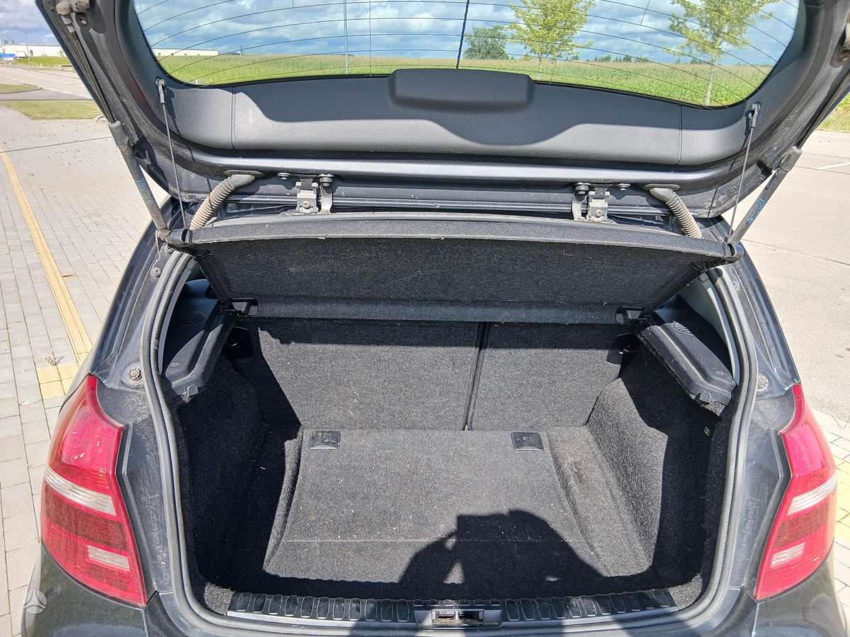 BMW 118, 2.0 l., hatchback