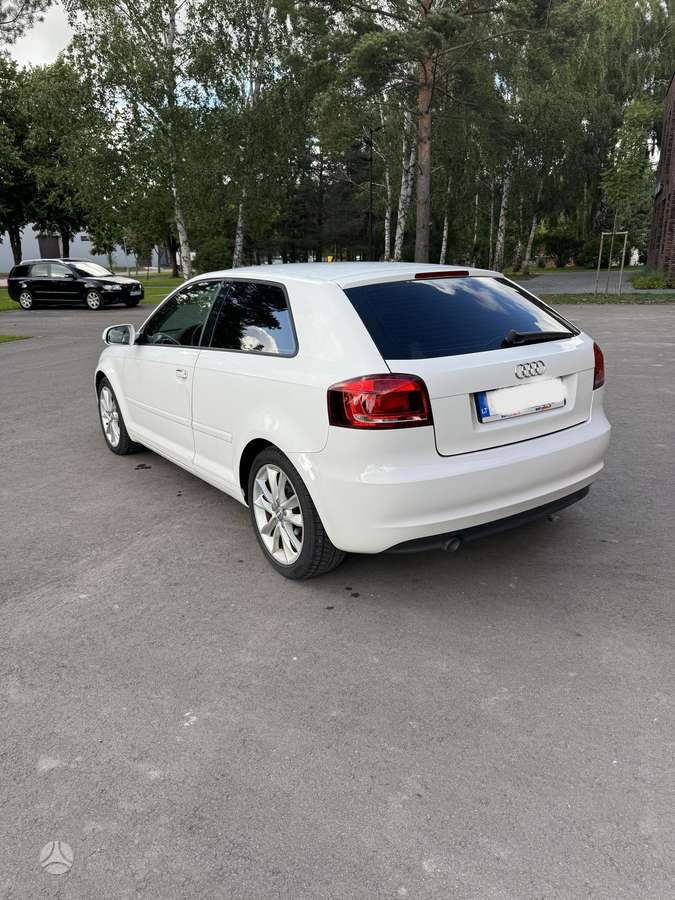 Audi A3, 1.6 l., Хэтчбек