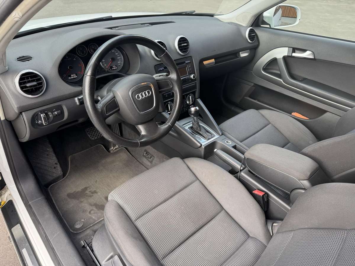 Audi A3, 1.6 l., Хэтчбек