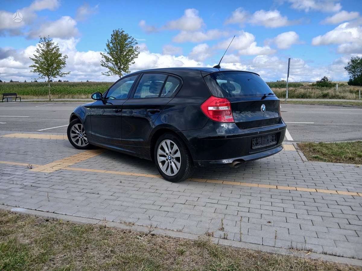 BMW 118, 2.0 l., Хэтчбек