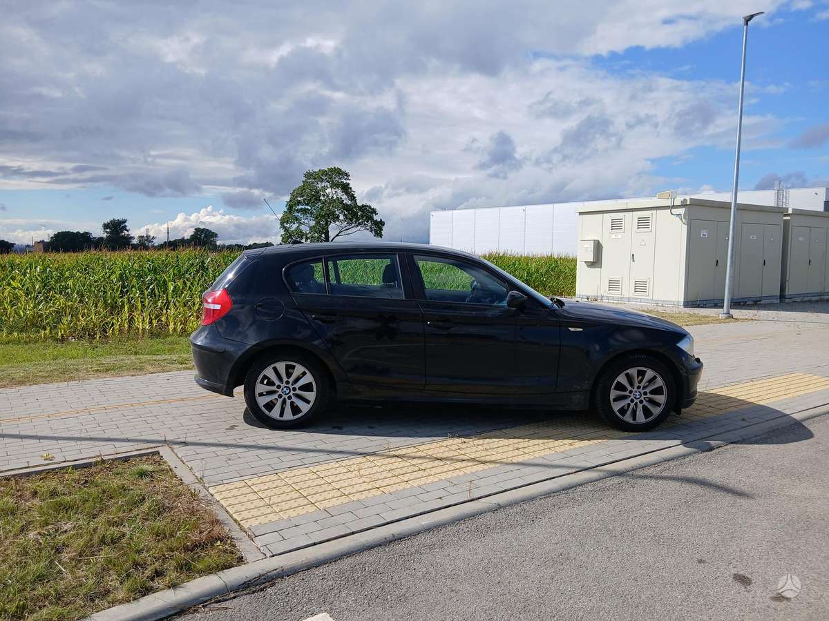 BMW 118, 2.0 l., Хэтчбек