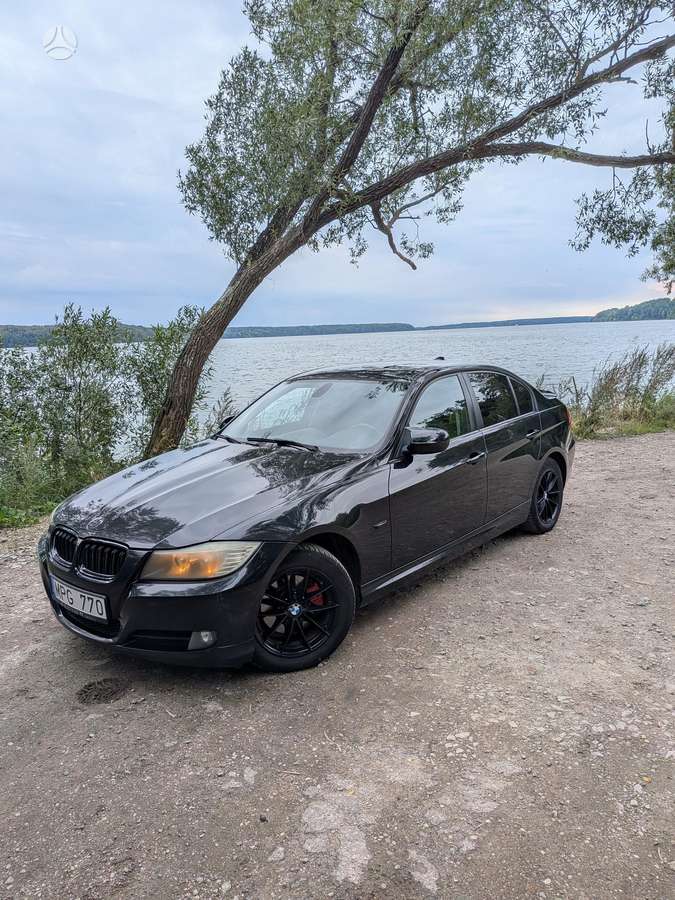 BMW 318, 2.0 l., Седан