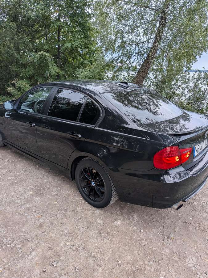 BMW 318, 2.0 l., Седан