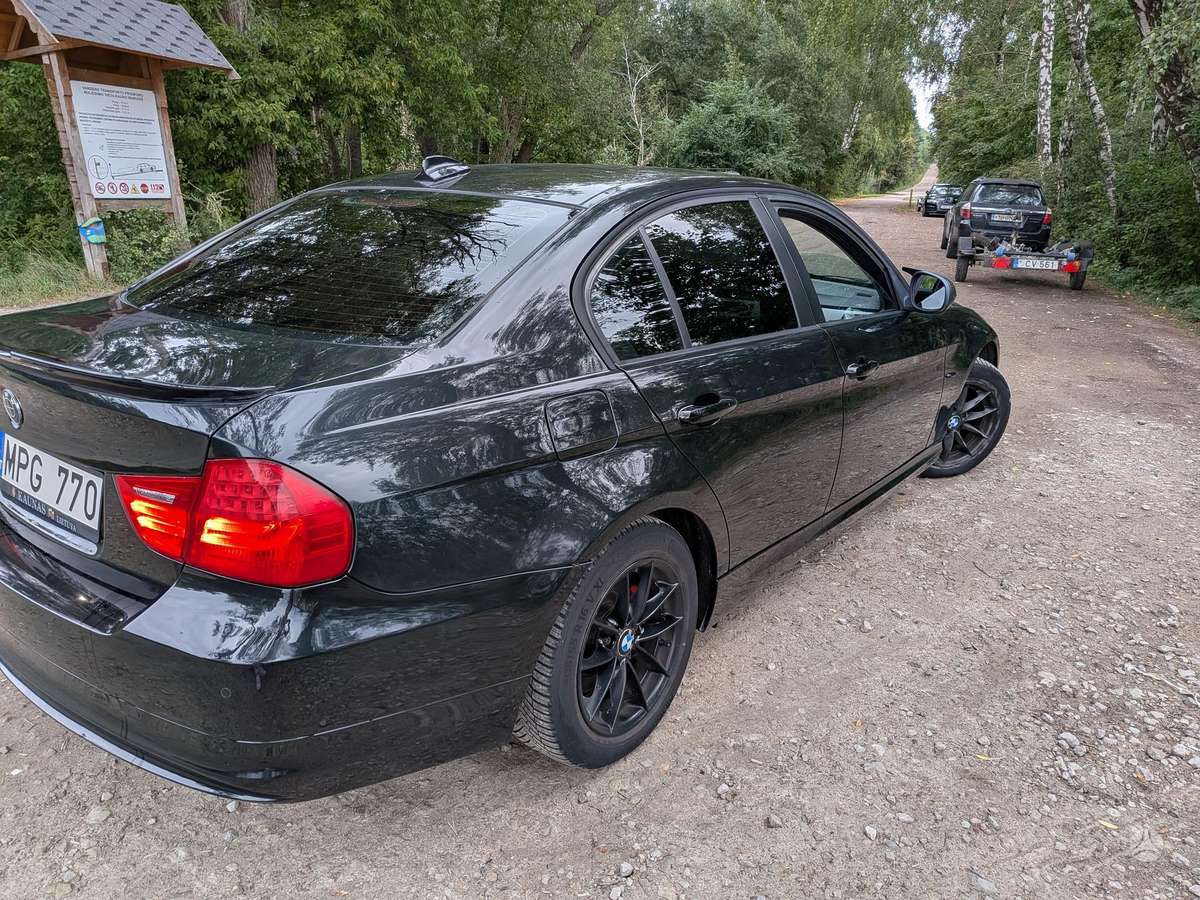 BMW 318, 2.0 l., Седан