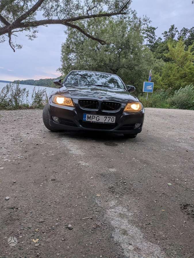 BMW 318, 2.0 l., Седан