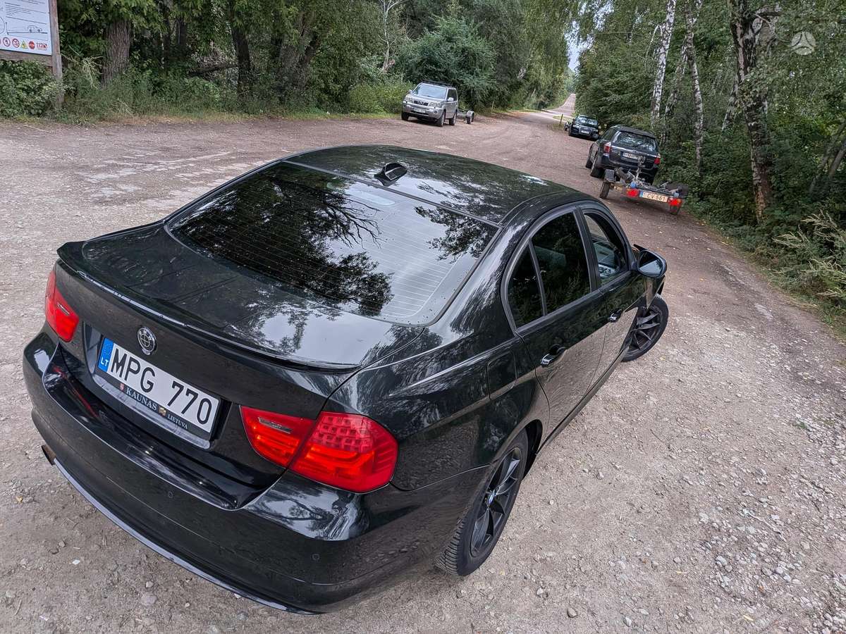 BMW 318, 2.0 l., Седан