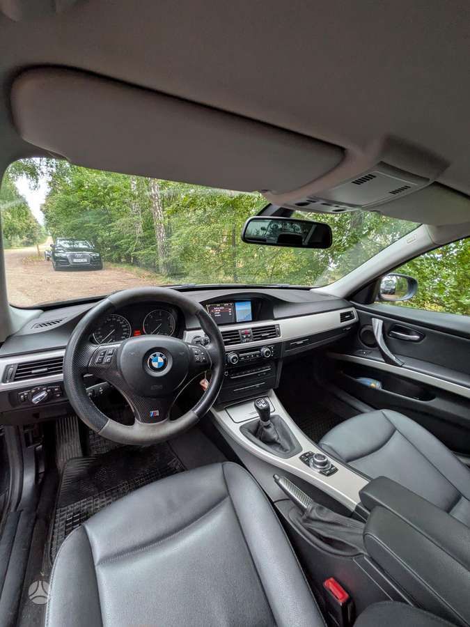 BMW 318, 2.0 l., Седан