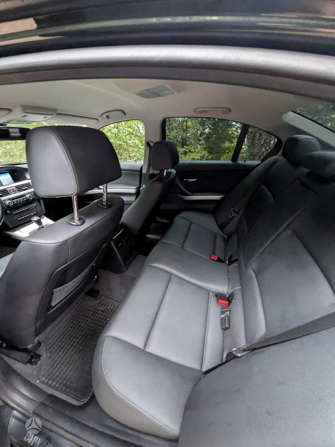 BMW 318, 2.0 l., Седан