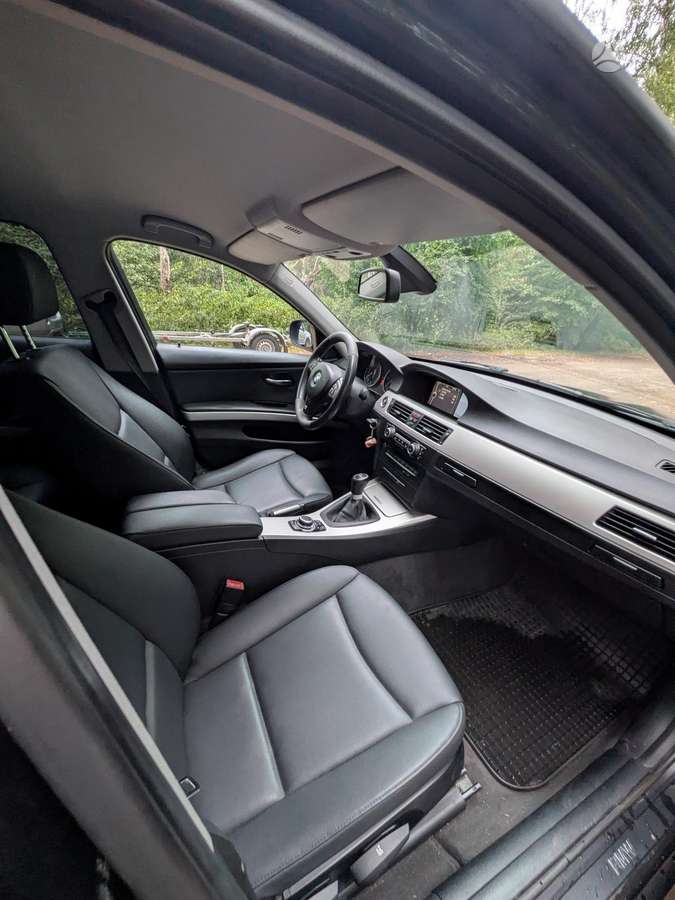 BMW 318, 2.0 l., Седан