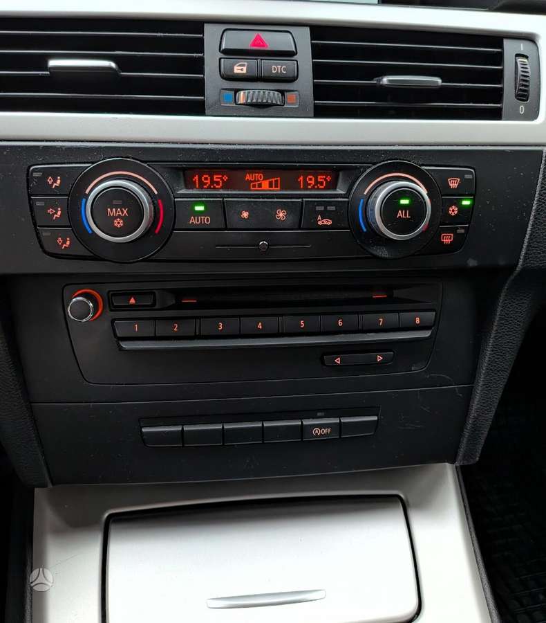 BMW 318, 2.0 l., Седан