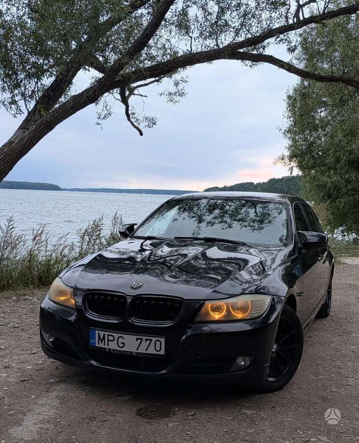 BMW 318, 2.0 l., Седан