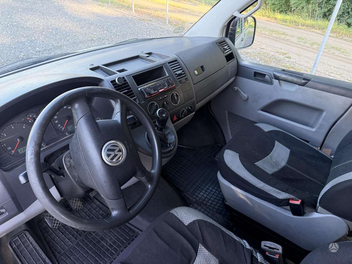 Volkswagen Transporter - 8