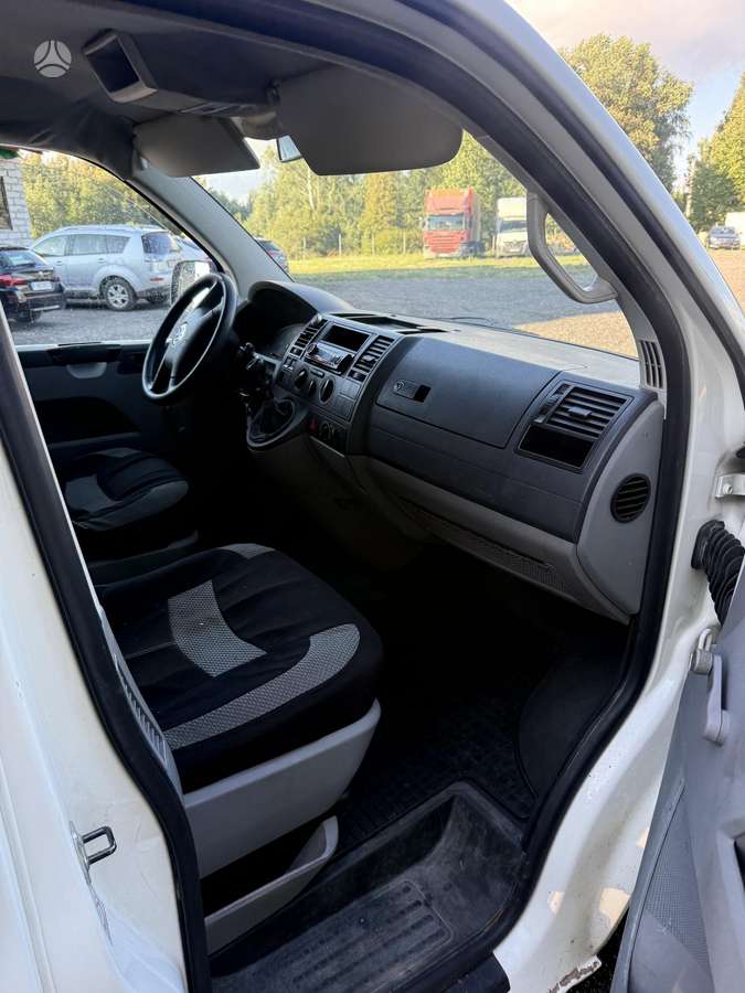 Volkswagen Transporter - 9