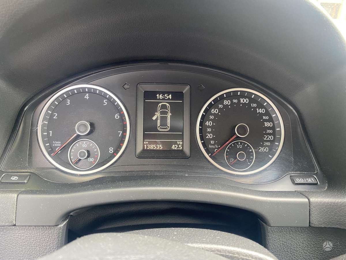 Volkswagen Tiguan - 5