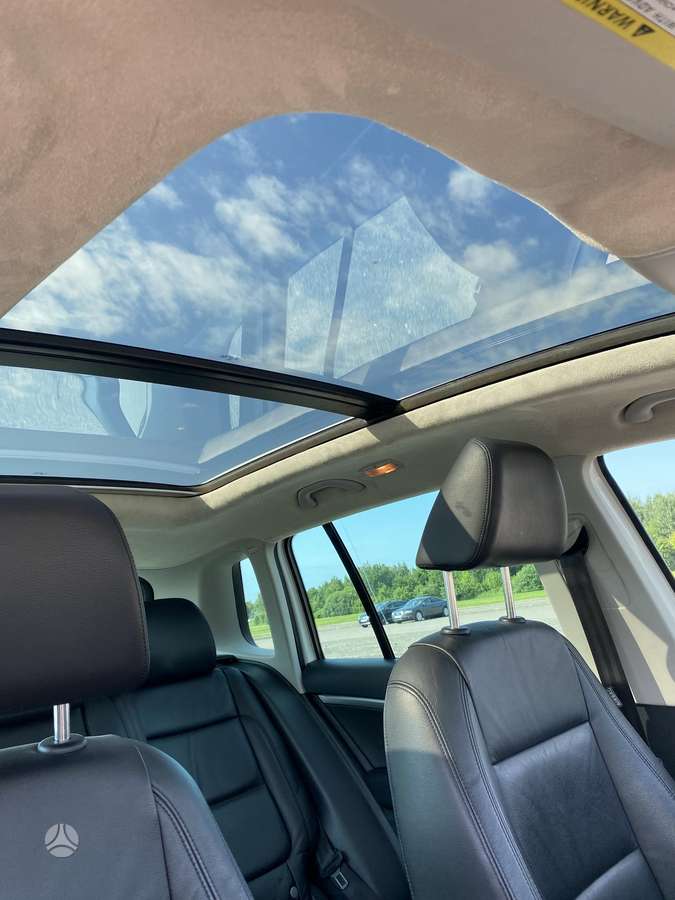 Volkswagen Tiguan - 10