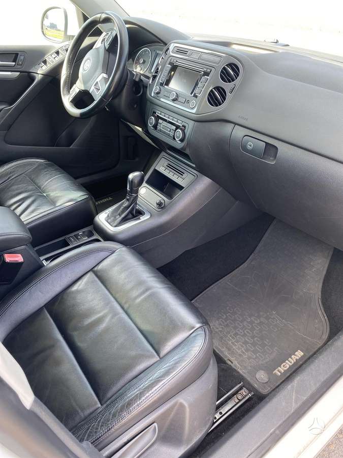 Volkswagen Tiguan - 11