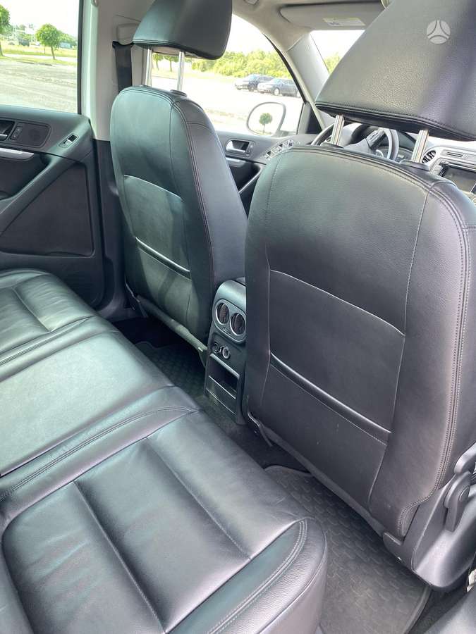 Volkswagen Tiguan - 12