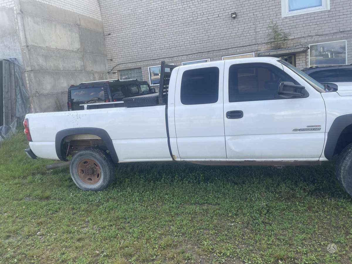 Chevrolet Silverado по частям