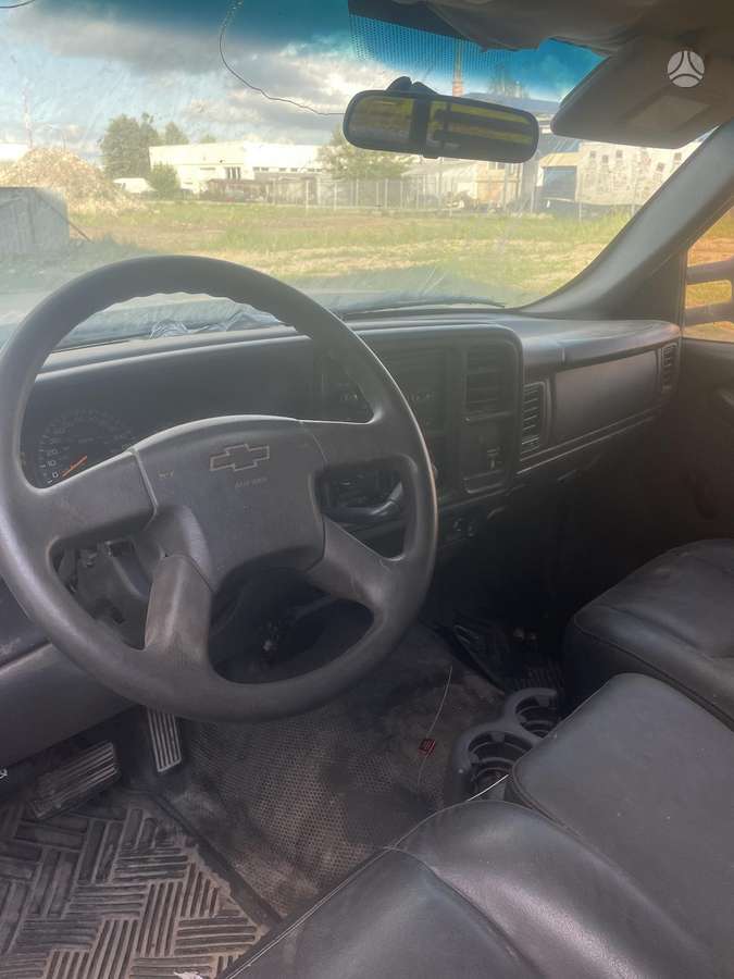 Chevrolet Silverado dalimis