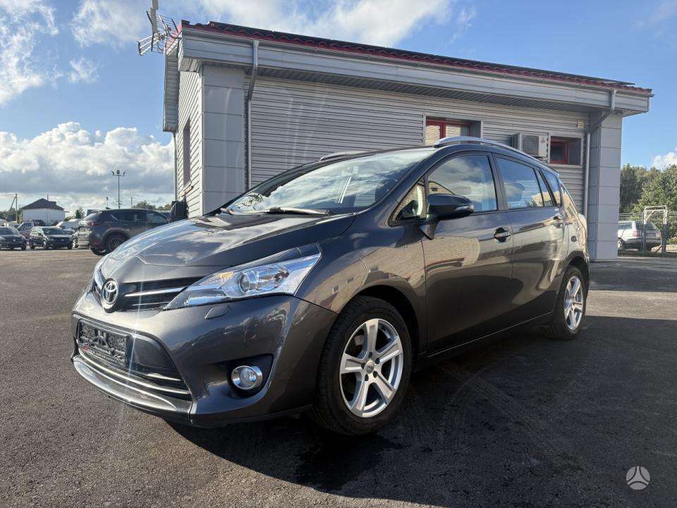 Toyota Verso - 1