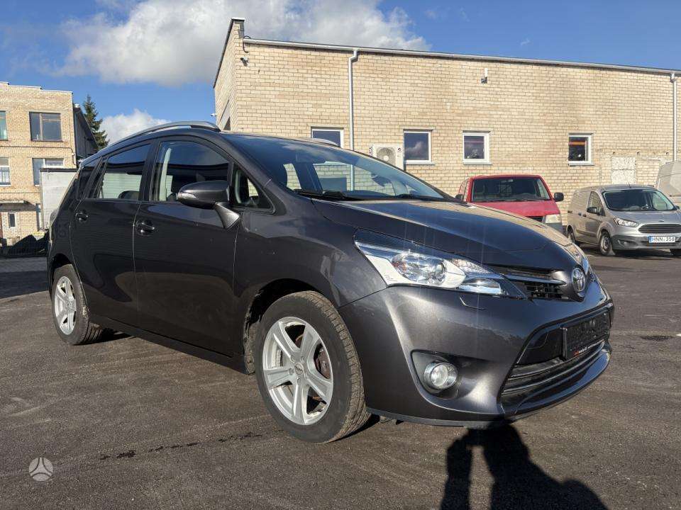 Toyota Verso - 2