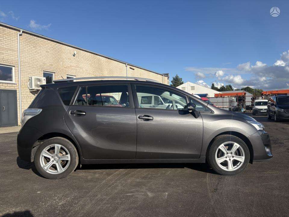 Toyota Verso - 8