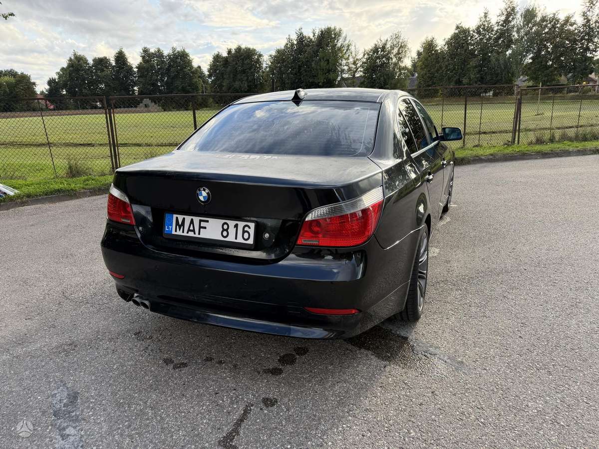 BMW 525, 2.5 l., Седан