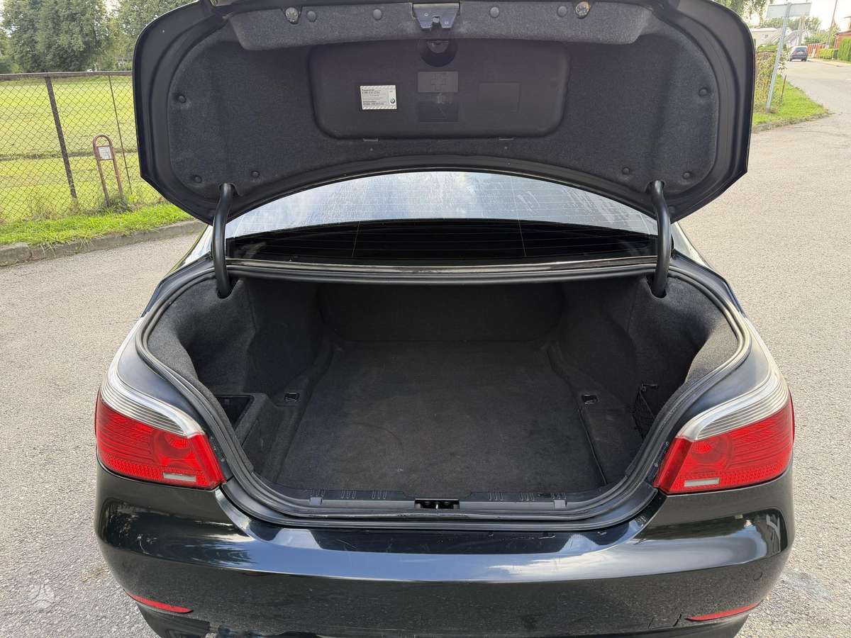 BMW 525, 2.5 l., Седан