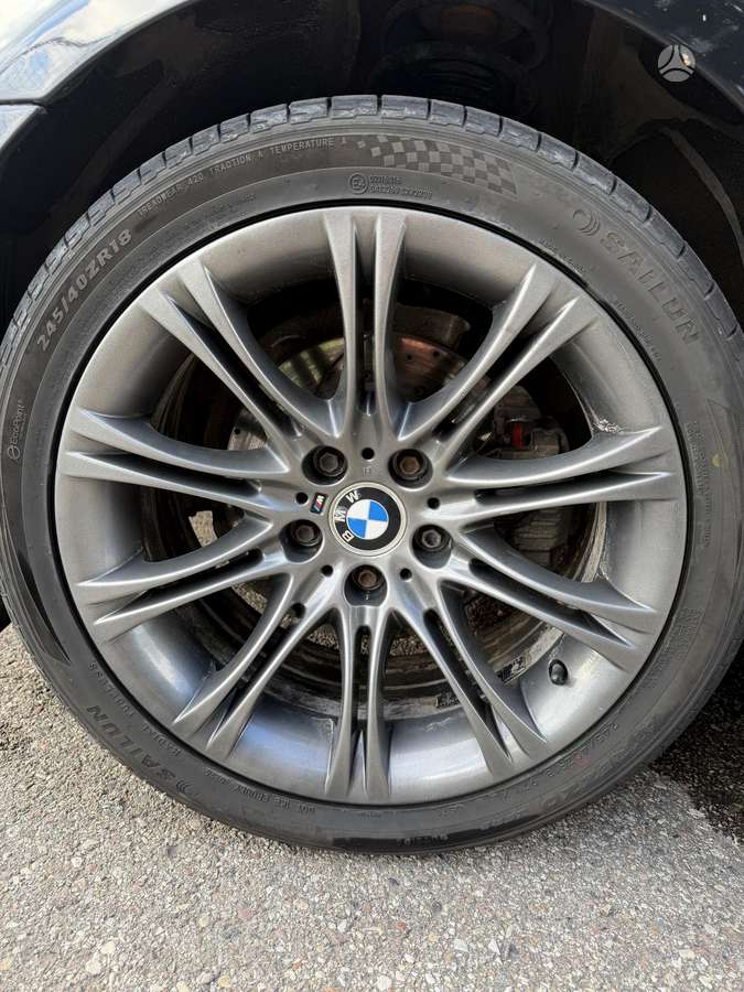 BMW 525, 2.5 l., Седан