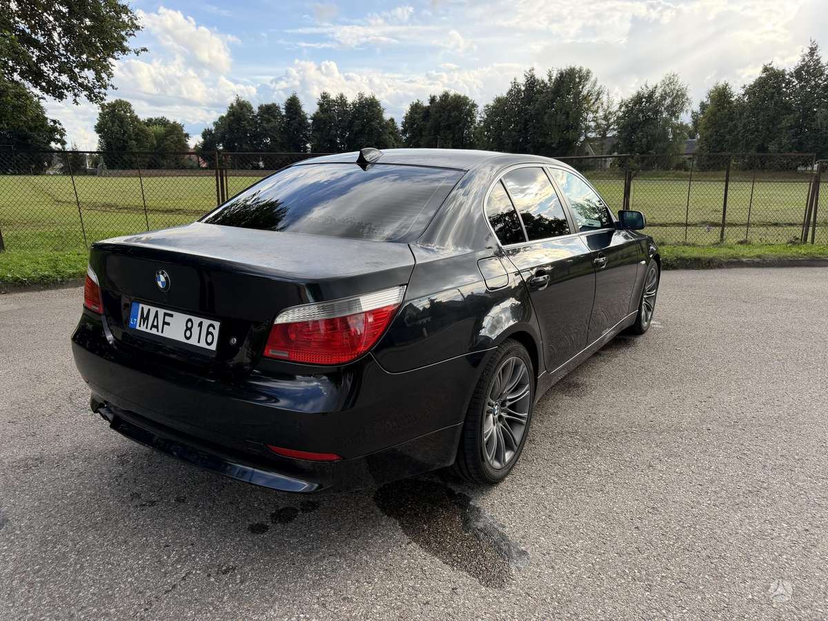 BMW 525, 2.5 l., Седан