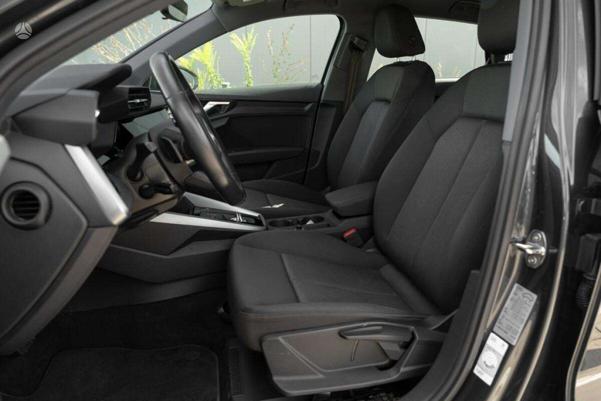 Audi A3, 1.5 l., hatchback