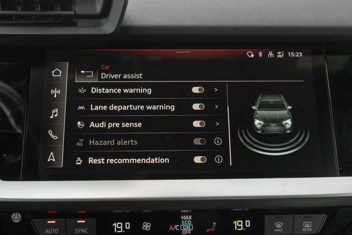 Audi A3, 1.5 l., hatchback