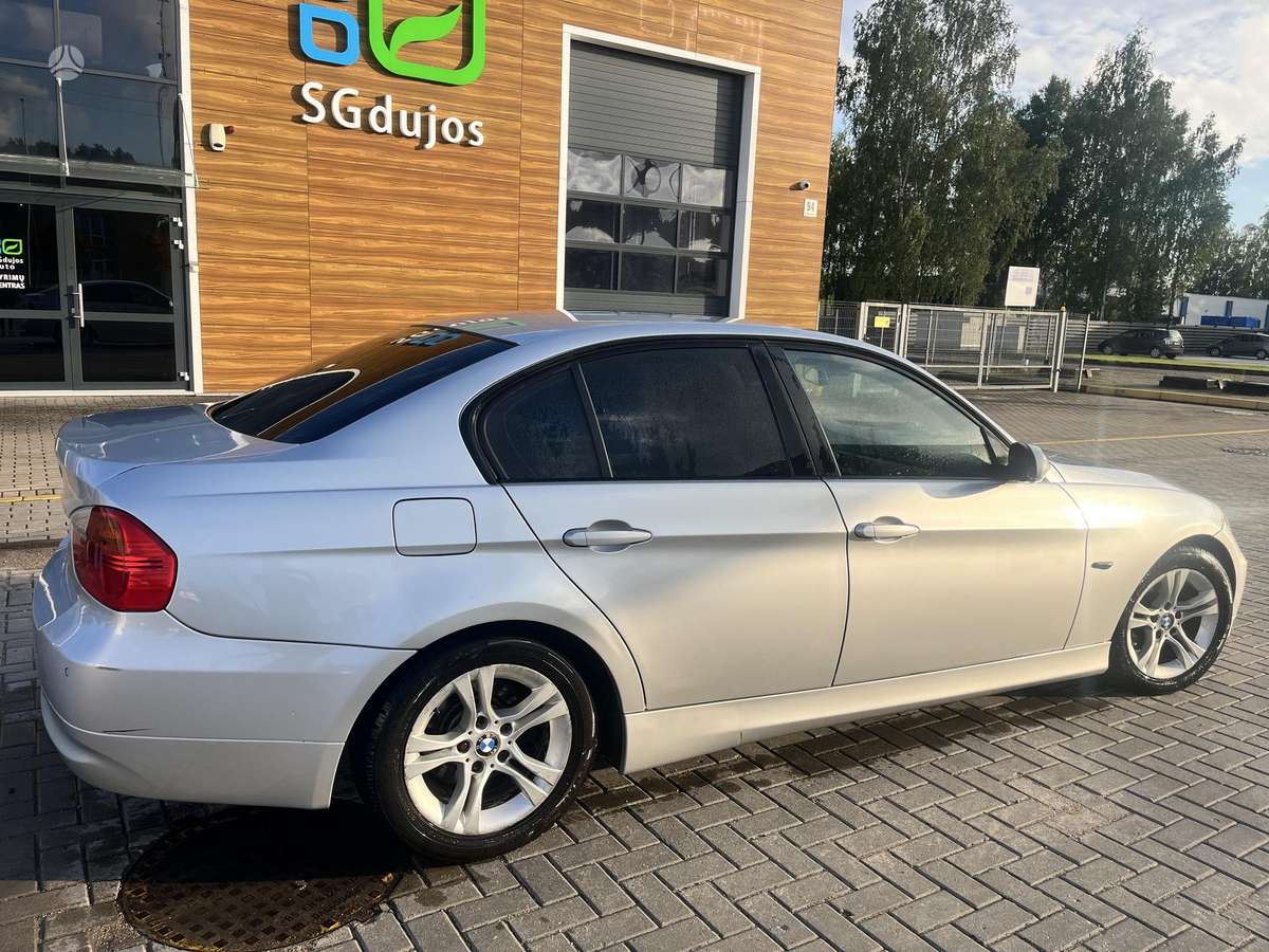 BMW 318, 2.0 l., Седан
