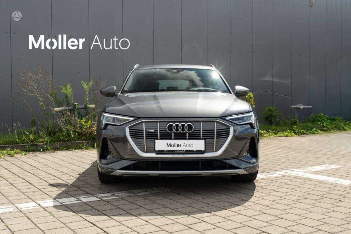 Audi e-tron, Внедорожник / Кроссовер
