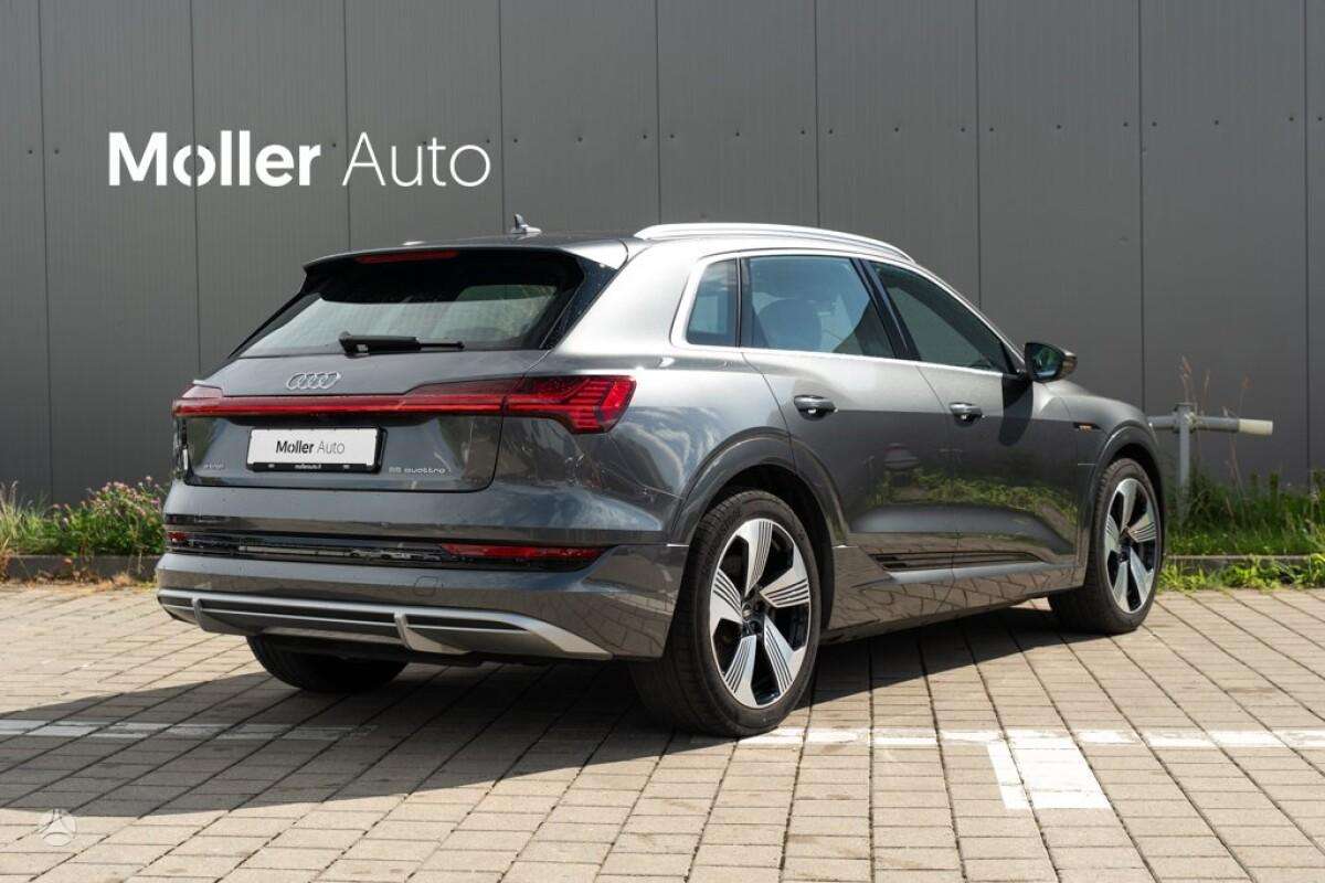 Audi e-tron, Внедорожник / Кроссовер
